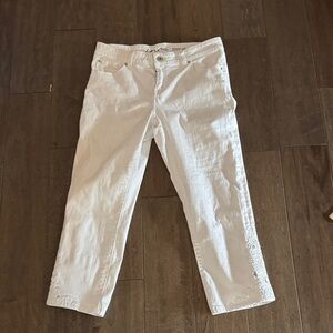 INC Straight Leg White Cropped Jeans with Embroidered Detail Size 8